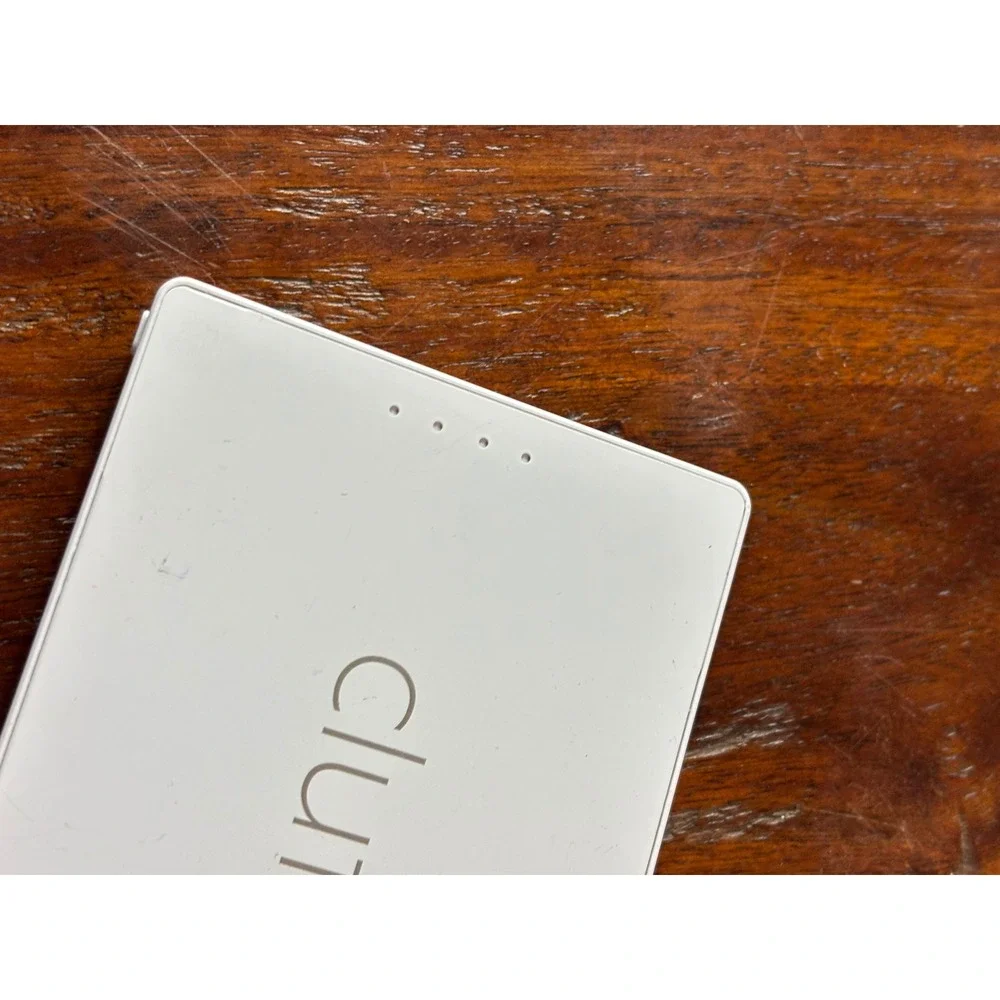 Clutch Pro White Ultra Thin 5000mAh Portable Power Bank Built-in Lightning Cable